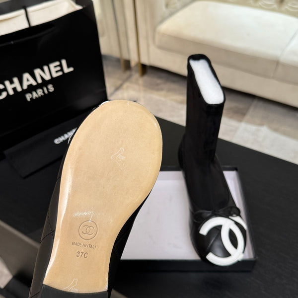 CC 26s Cap-Toe Sock Boots Black Suede Leather 106823