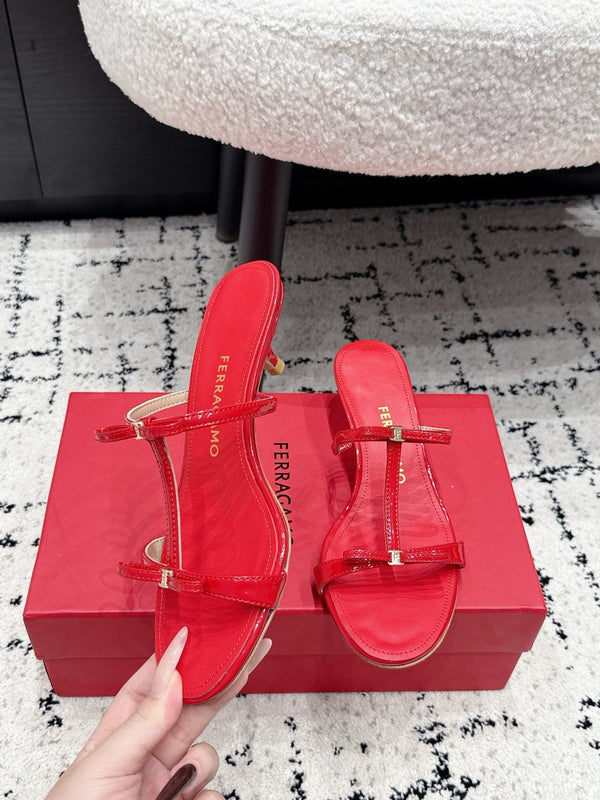 FG 26s T-strap Slippers Red Leather 923517
