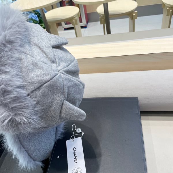 TRAPPER HAT IN SHARK GRAY SUEDE AND LAMB FUR 429973