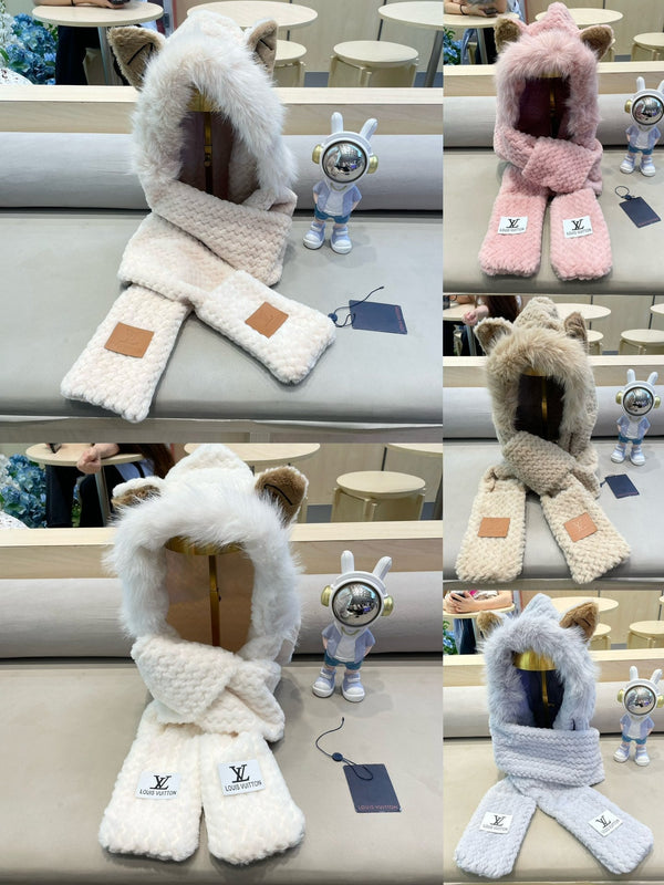 BEANIE HAT IN ALMOND BEIGE WOOL AND LAMB FUR 435075