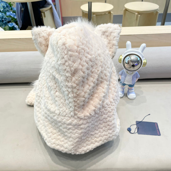 BEANIE HAT IN ALMOND BEIGE WOOL AND LAMB FUR 435075