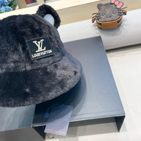 BUCKET HAT IN BLACK WOOL AND LAMB FUR 434939