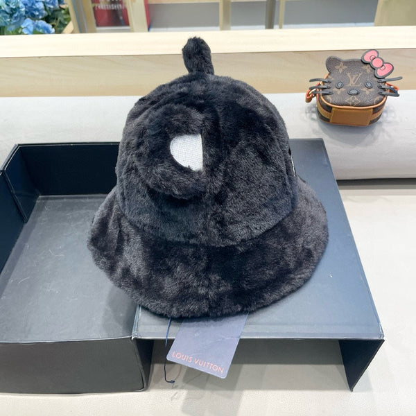 BUCKET HAT IN BLACK WOOL AND LAMB FUR 434939