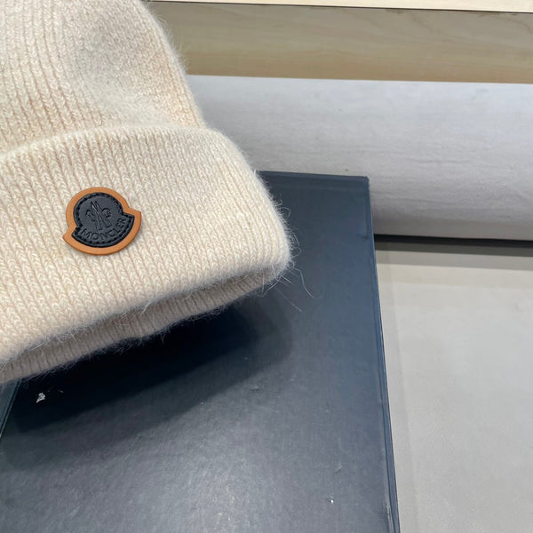 BEANIE HAT IN BISQUE BEIGE WOOL 438122