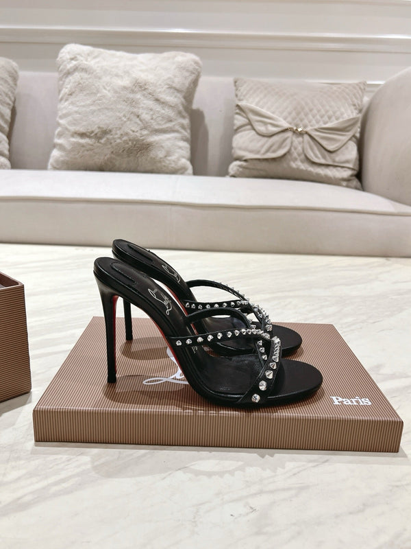 CL 25 Cross-Strap Slippers Black Gloss Calf Patent Leather Rivets 314925