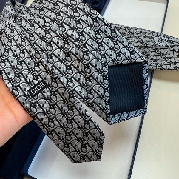 CD Oblique Tie Grey Silk 212106