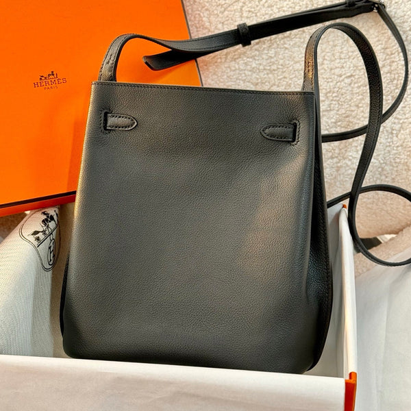 HM So Kelly Shoulder Bag 22cm Black Cowhide 284544