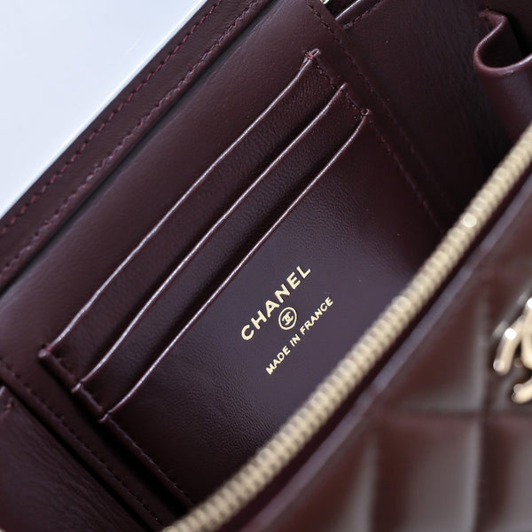 CC 26s Vanity Case Deep Burgundy Quilted Lambskin 286282