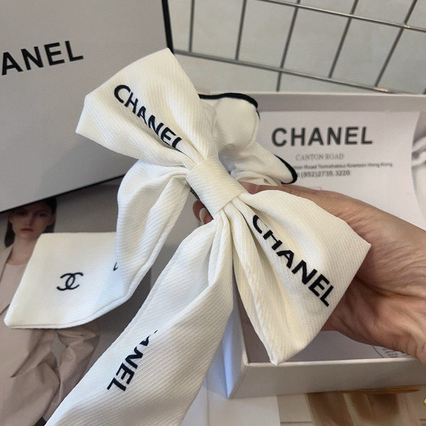 WHITE SILK SCRUNCHIE 414455