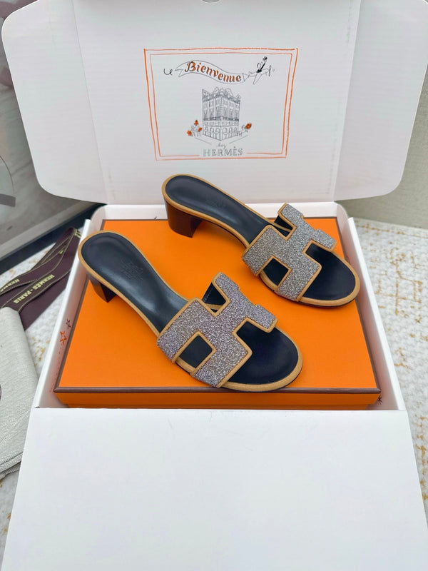 HM Oasis Sandals with Rhinestone Black Orange Cowhide 625268