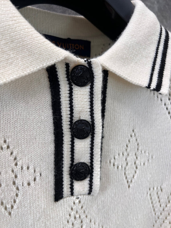 LV 25 White Monogram Wool