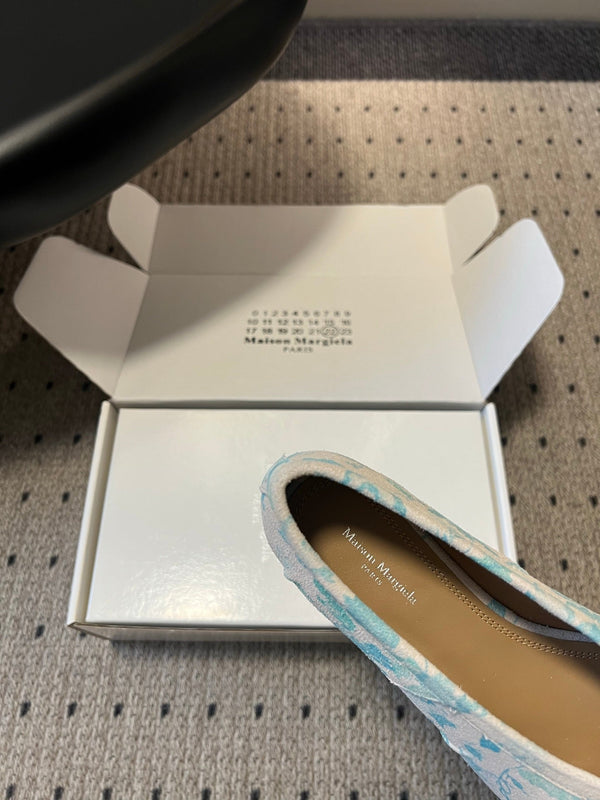 MM Tabi Ballet Flat Blue Floral Print Suede 803541