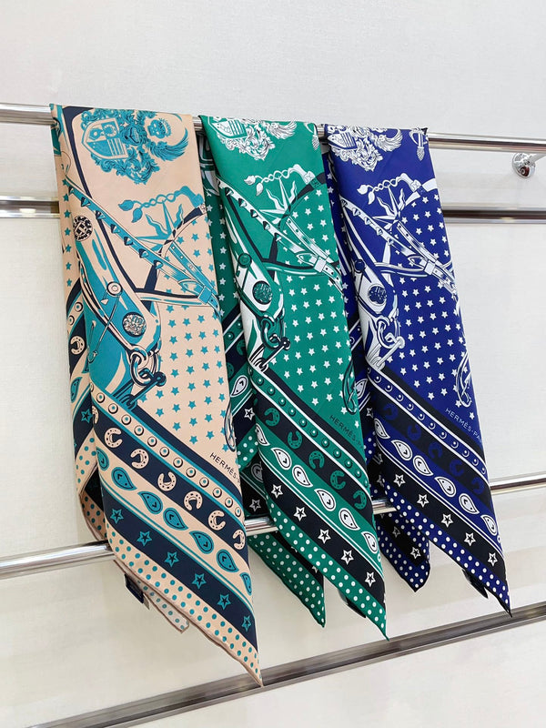Cheval Punk Bandana Scarf 90 CM In Beige Mix Black Deep Green Silk Twill 309211