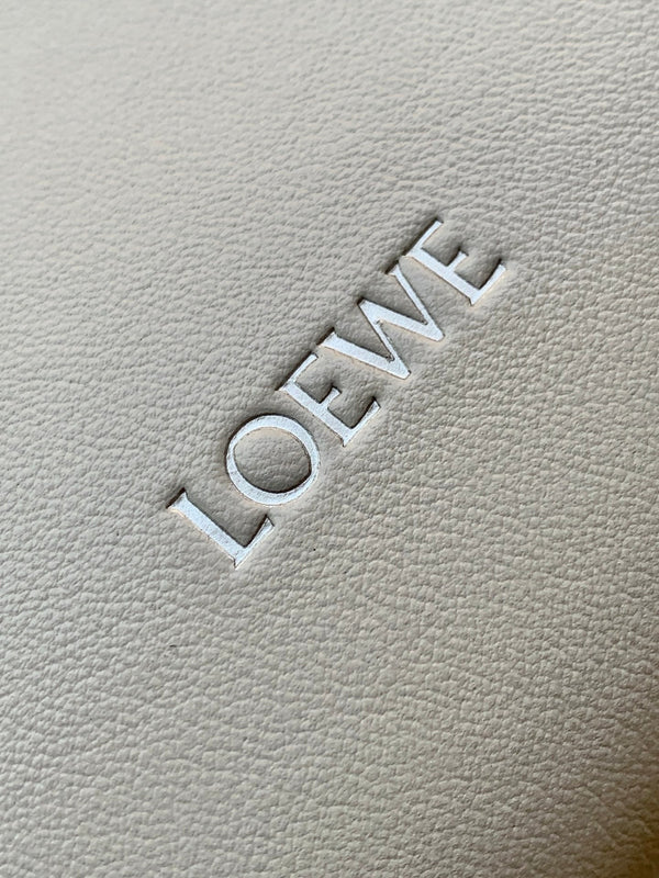 Loewe Hammock Bag 15 cm White Calfskin