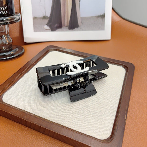 CC 26s Claw Hair Clip 210135