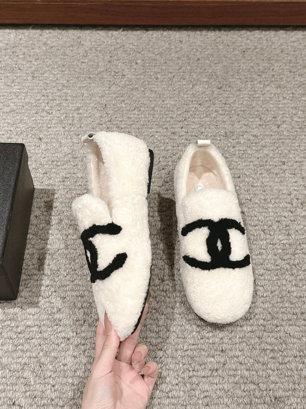 CC Loafers In White Fleece With White Logo