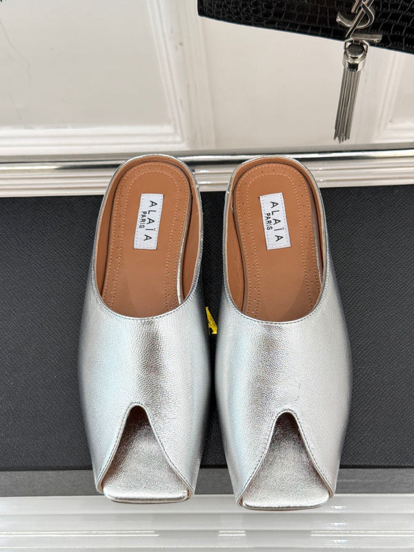 Alaia Slipper Silver Calfskin 293195