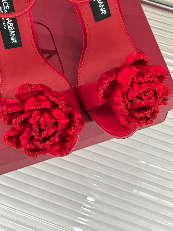 DC 24 Keira Floral-Appliqué Sandals Red Sheepskins & Cowhide 304709