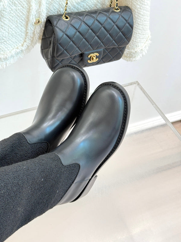 Chanel 25 Four-Leaf Clover Pearls Double C Long Boots Black Woven Sheepskin 465407