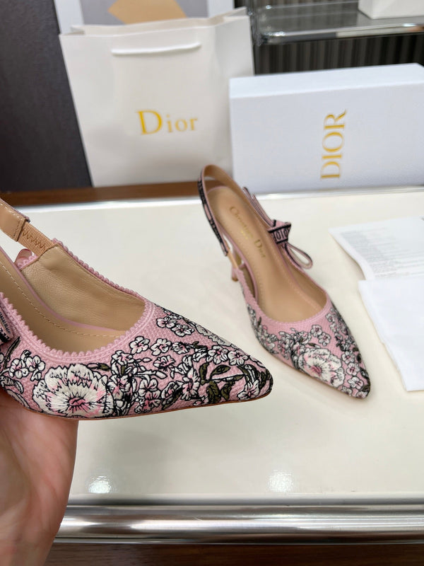 CD 26s J'Adior Slingback Pumps Pink Multicolor Embroidered Canvas 153614