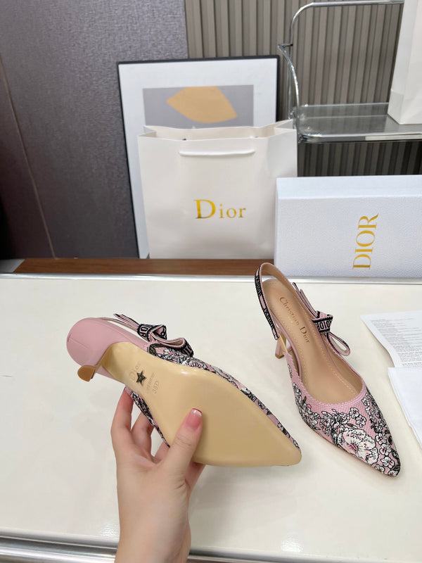 CD 26s J'Adior Slingback Pumps Pink Multicolor Embroidered Canvas 153614