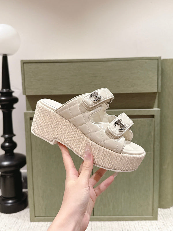 CC 26s Dad Platform Sandal Mule White Sheepskin 762876