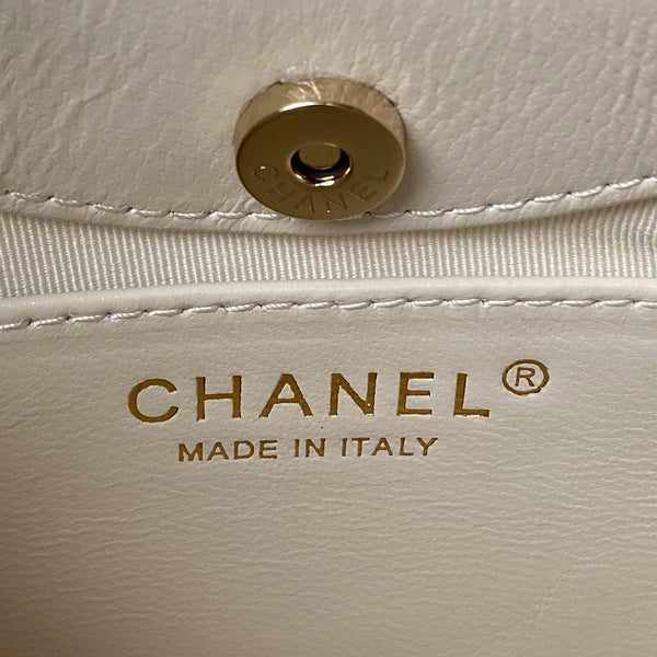 cc 24s31 nano shopping bag 17.5cm cream lambskin gold hardware