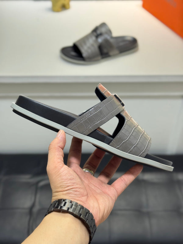 HM Oran H Noir Buckle Slippers in Gray Cowhide 735242