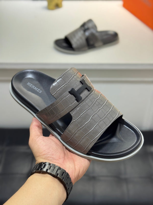 HM Oran H Noir Buckle Slippers in Gray Cowhide 735242