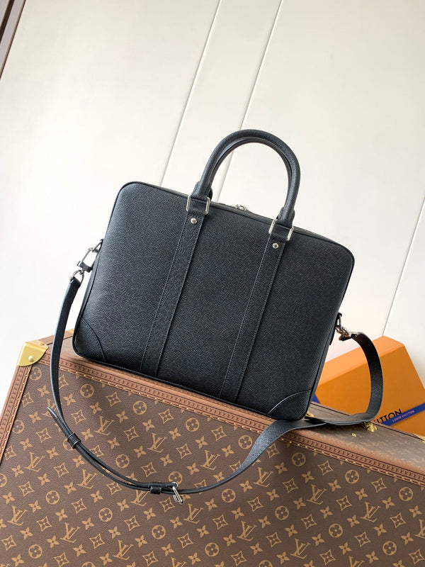 LV M30925 Porte-Documents Voyage NM Black Grain Leather