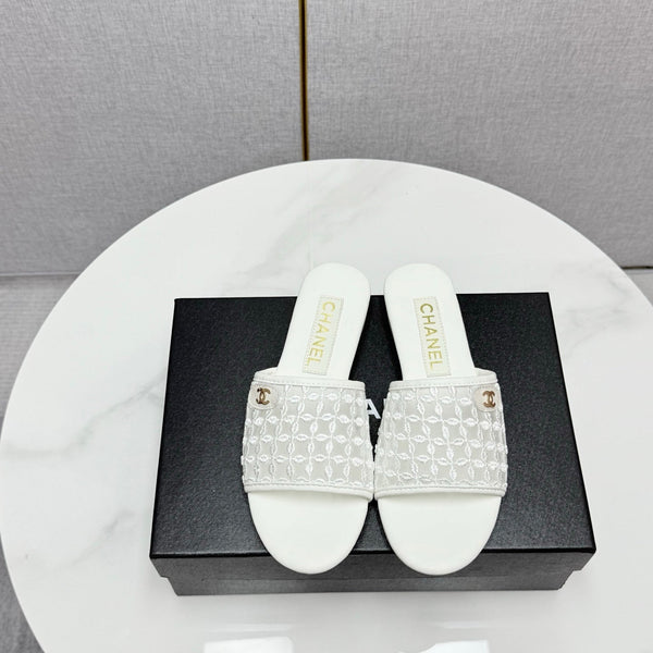 CC 25 Flat Mule Sandals White Mesh And Sheepskin 368805
