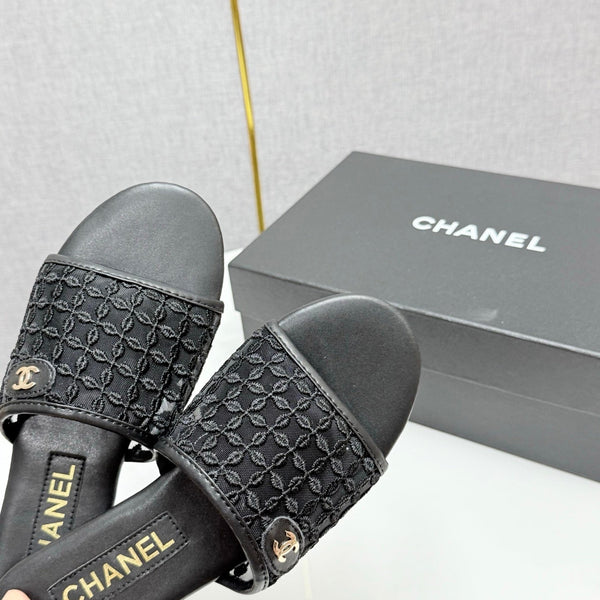 CC 25 Flat Mule Sandals Black Mesh And Sheepskin 368806