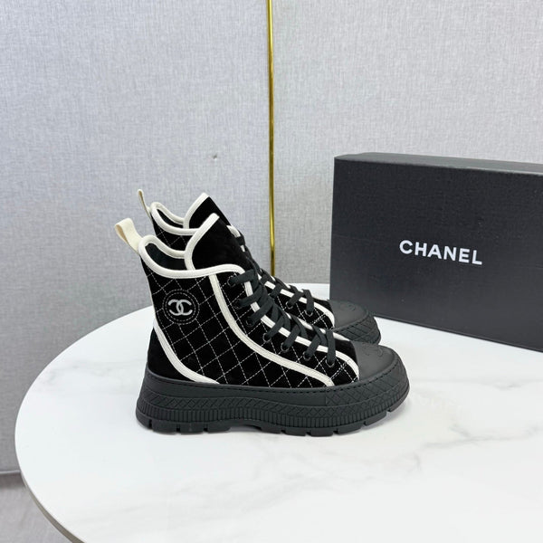 CC 26s High-Top Sneakers Black Suede 972649