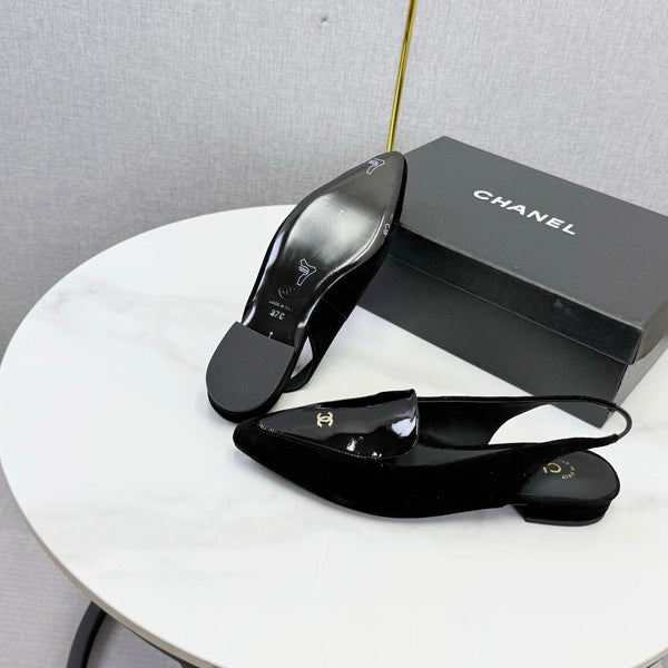 CC 26s Pointed Slingback Flat Black Patent Leather 972778