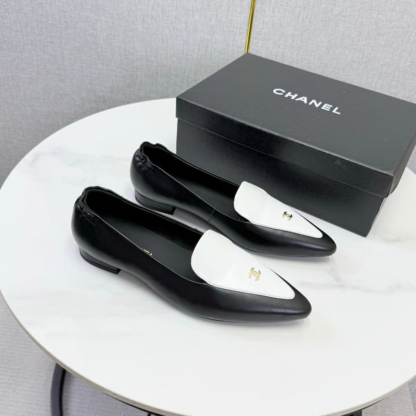 CC 26s Pointed Loafers Black White Sheepskin 972784