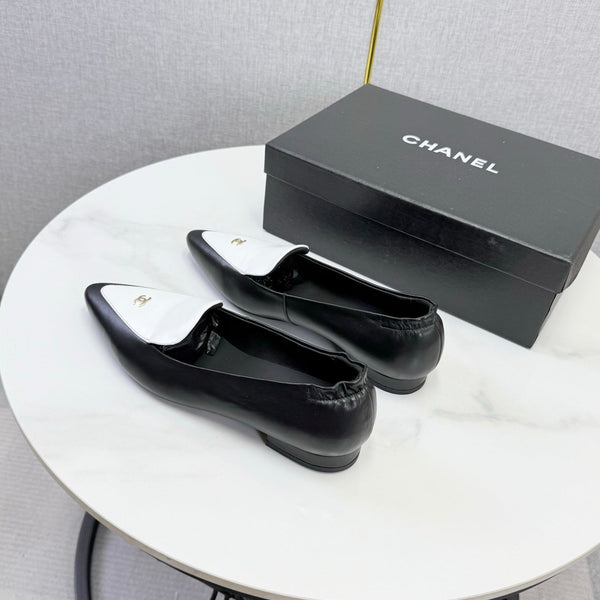 CC 26s Pointed Loafers Black White Sheepskin 972784