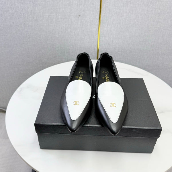 CC 26s Pointed Loafers Black White Sheepskin 972784