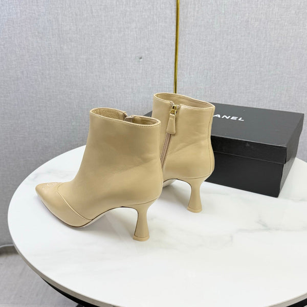 CC 26s Pointed-Toe Stiletto Ankle Boots Beige Cowhide 972793