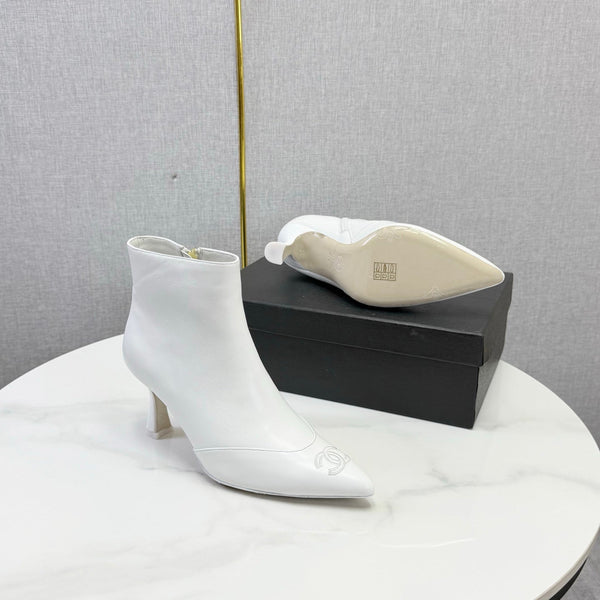 CC 26s Pointed-Toe Stiletto Ankle Boots White Cowhide 972795