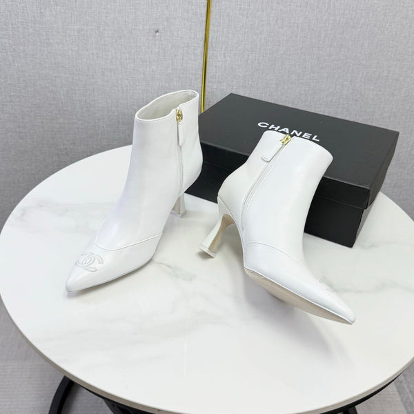 CC 26s Pointed-Toe Stiletto Ankle Boots White Cowhide 972795