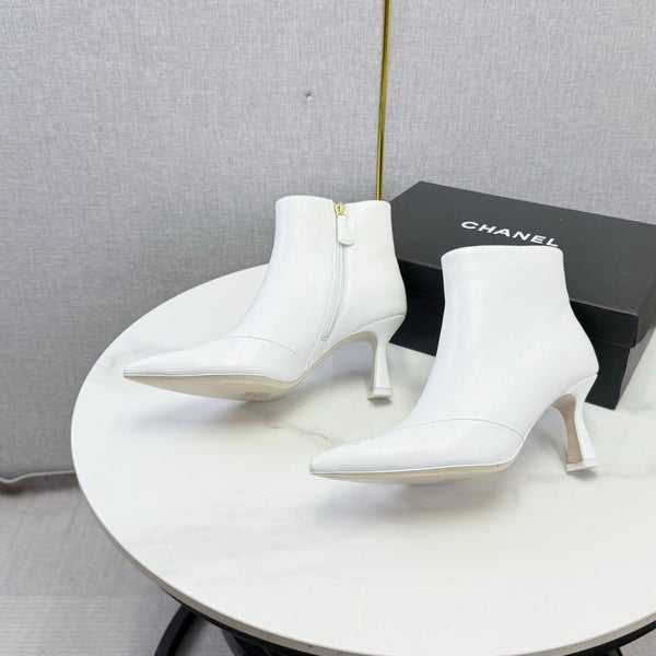 CC 26s Pointed-Toe Stiletto Ankle Boots White Cowhide 972795