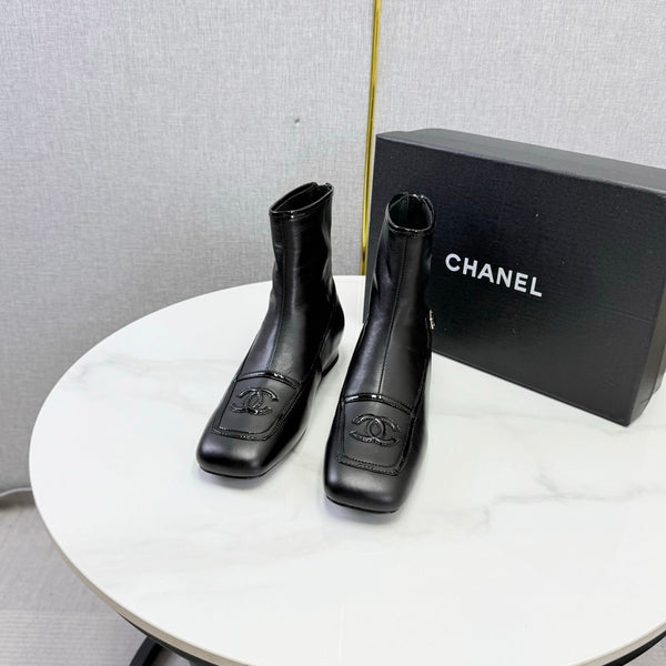 CC 26s Square Toe Low Heel Boots Black Sheeepskin 972805
