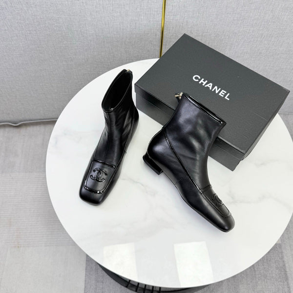 CC 26s Square Toe Low Heel Boots Black Sheeepskin 972805