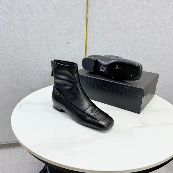 CC 26s Square Toe Low Heel Boots Black Sheeepskin 972805