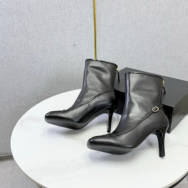 CC 26s Silhouette Ankle Boots Black Sheepskin 972811