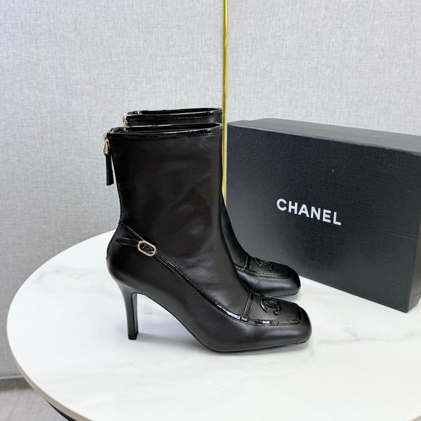 CC 26s Silhouette Ankle Boots Black Sheepskin 972811
