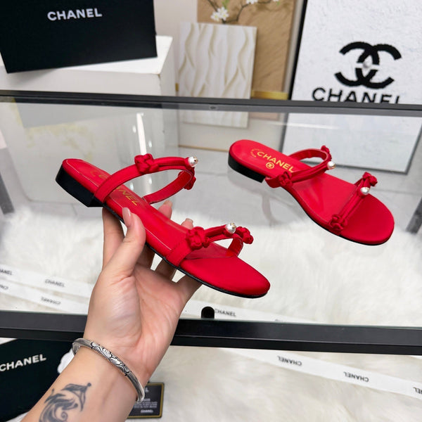 CC 2026 Pearl Slide Red Satin Leather 692024