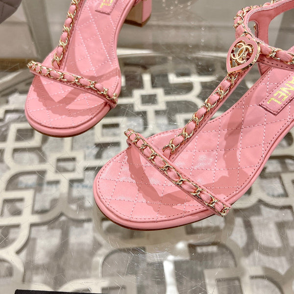 CC 26s Chain T-Strap Charm Sandals 5cm Light Pink Lambskin 736116
