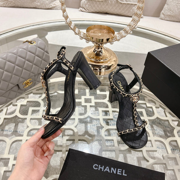 CC 26s Chain T-Strap Charm Sandals 8.5cm Black Lambskin 736121
