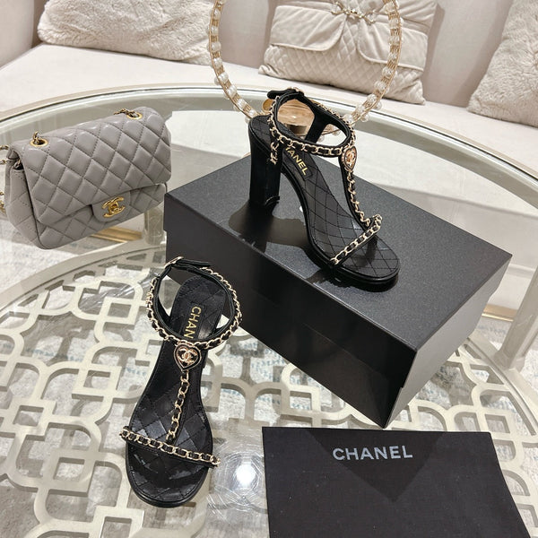 CC 26s Chain T-Strap Charm Sandals 8.5cm Black Lambskin 736121